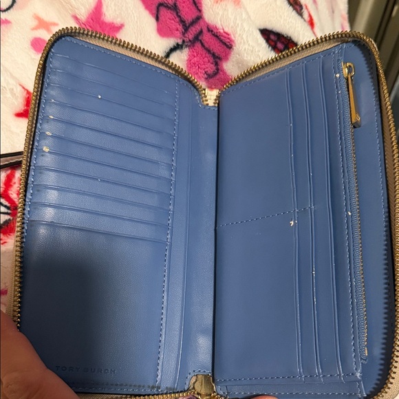 Tory Burch Wallet - Picture 5 of 8
